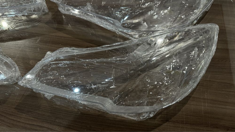 стекло для фар Субару Аутбак и Ниссан Теана