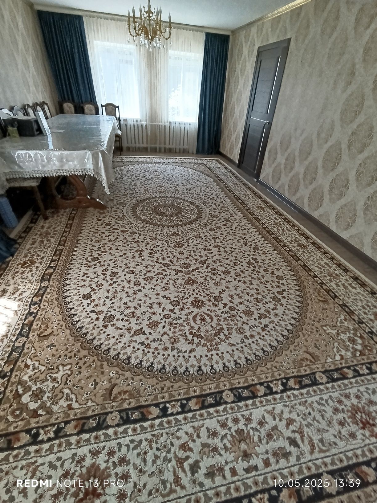 Продам ковер в хорошем состоянии