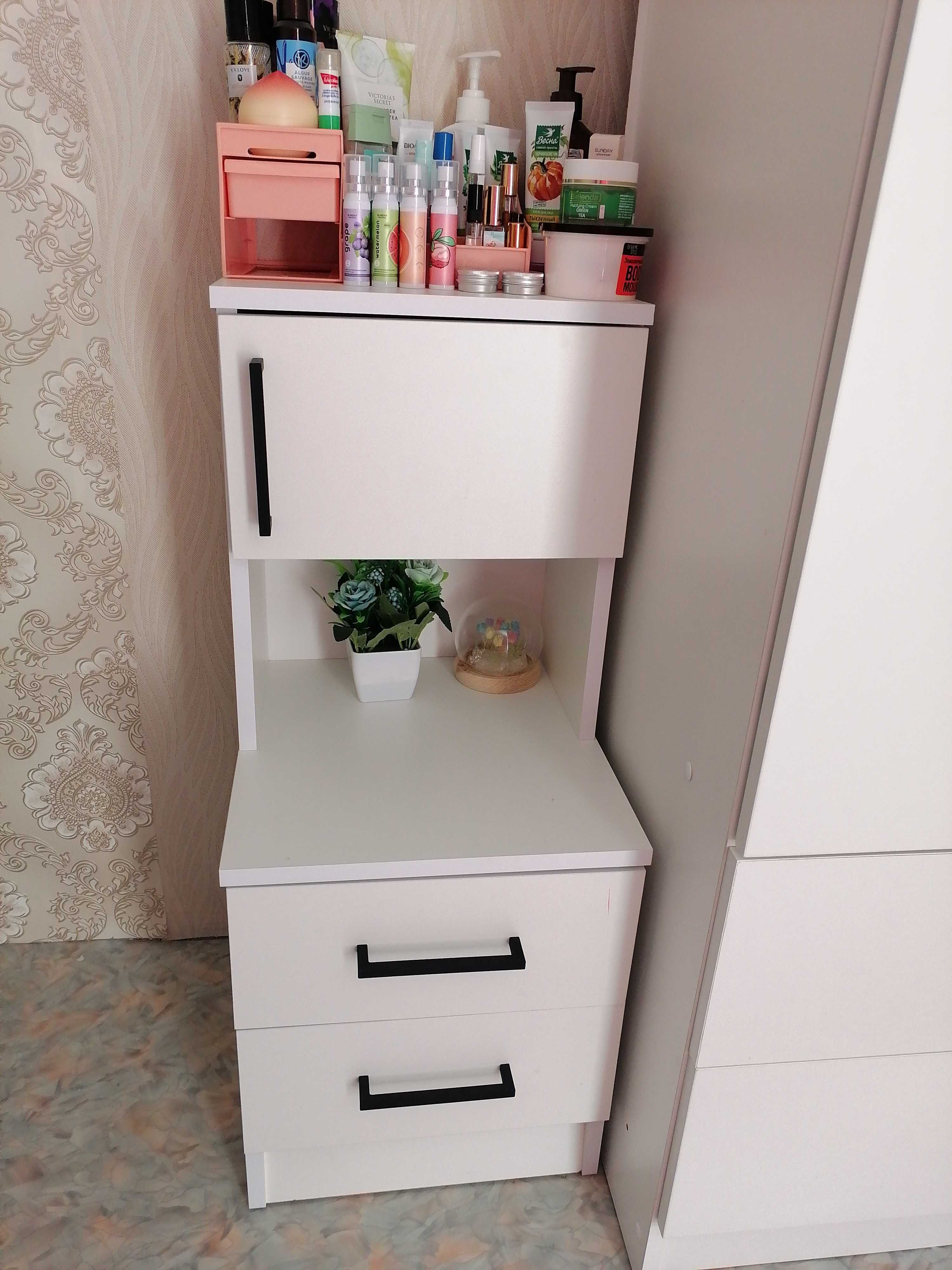 Продам книжный шкаф
