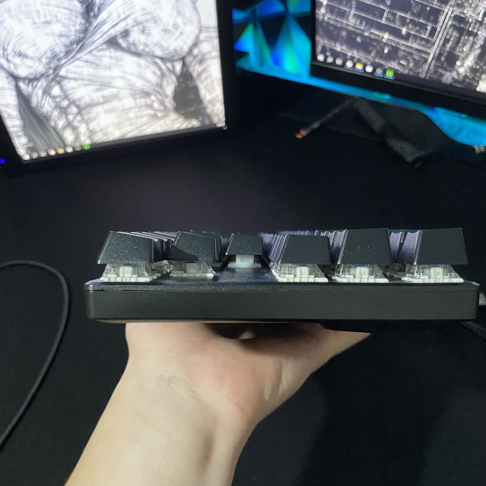 Продам механическую клавиатуру MeToo Zero X52