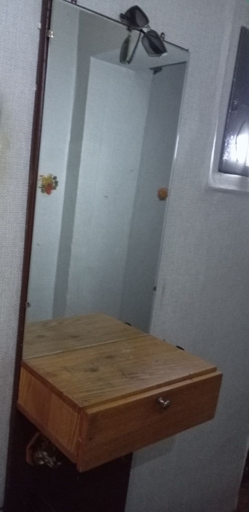 Отдам за корм коту:).