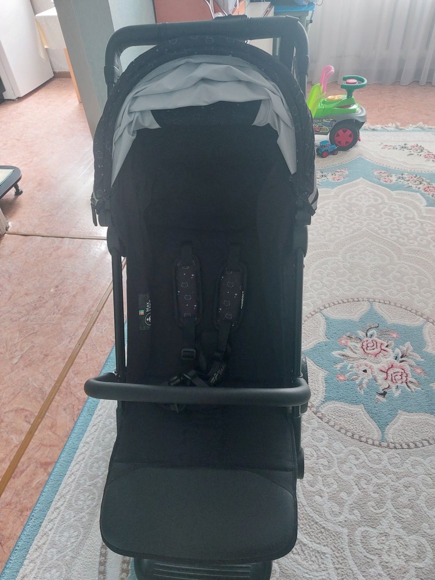 Продам детскую коляску