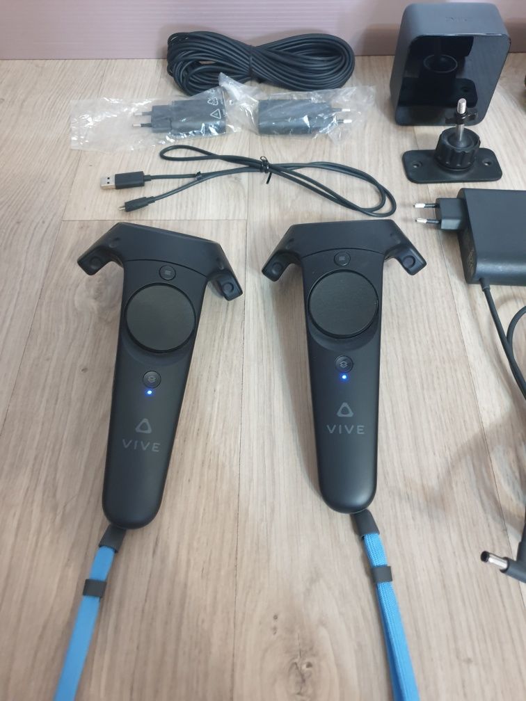 Продам очки виртуальной реальности HTC VIVE