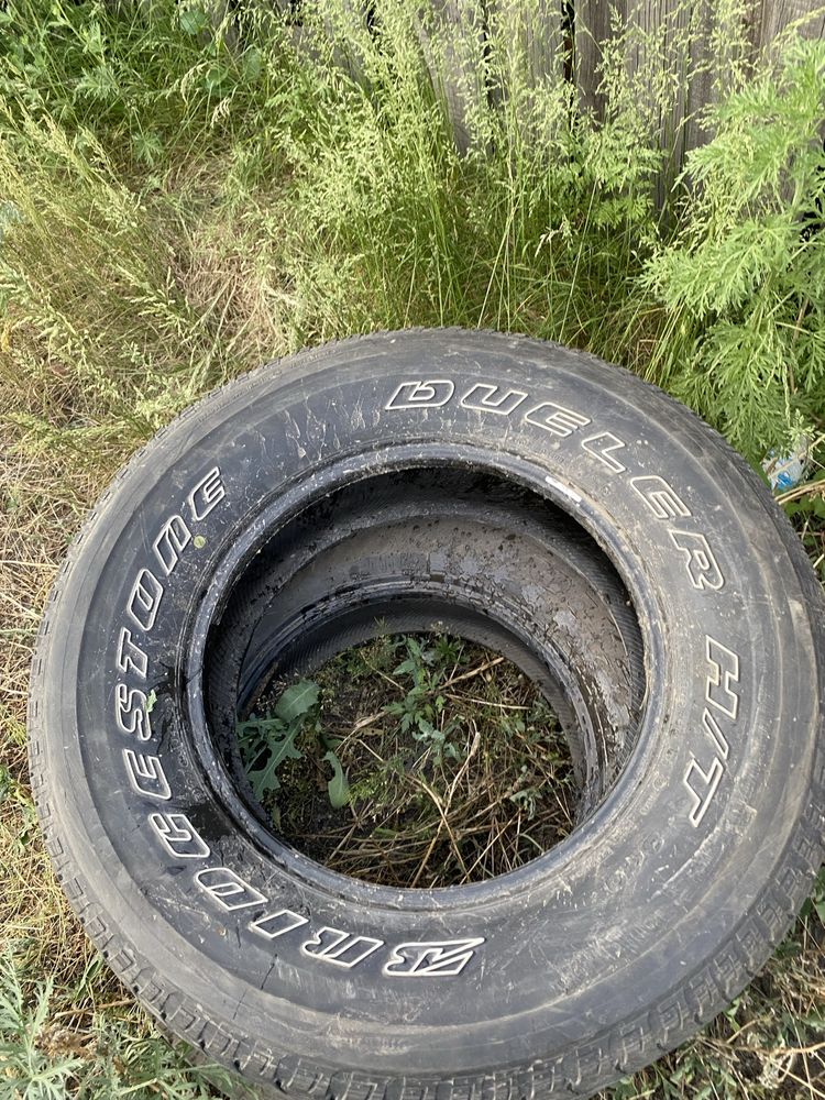 Продам  резину 275/65/r17