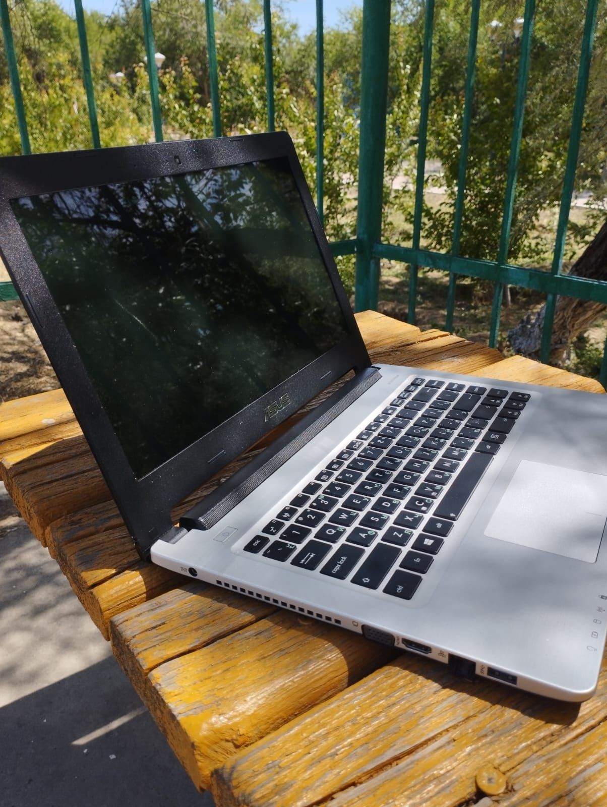 ASUS S46CB — мощный и стильный! Core i7, ОЗУ 8GB, SSD240,GT 740M.