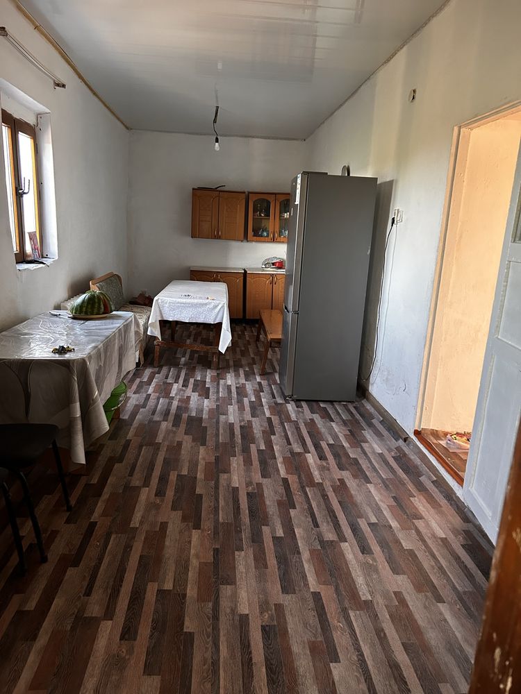 Аксуат  ауылы  3бөлмелі  үй сатылалы
