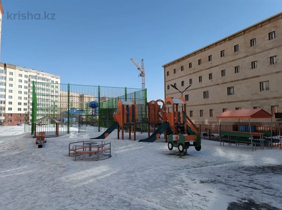 Продается однокомнатная улучшенная квартира (кухня студия).