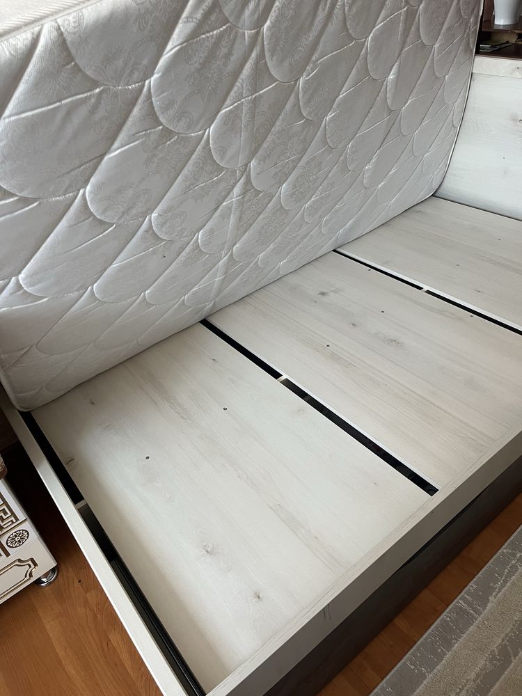 Кровать 120*200 размерде матрасымен сатылады