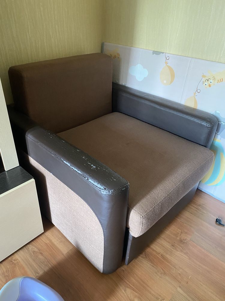 Стенка кровать диван кресло тумбочки