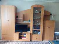 Продается,кухоный гарнитур,горка(на первом фото)