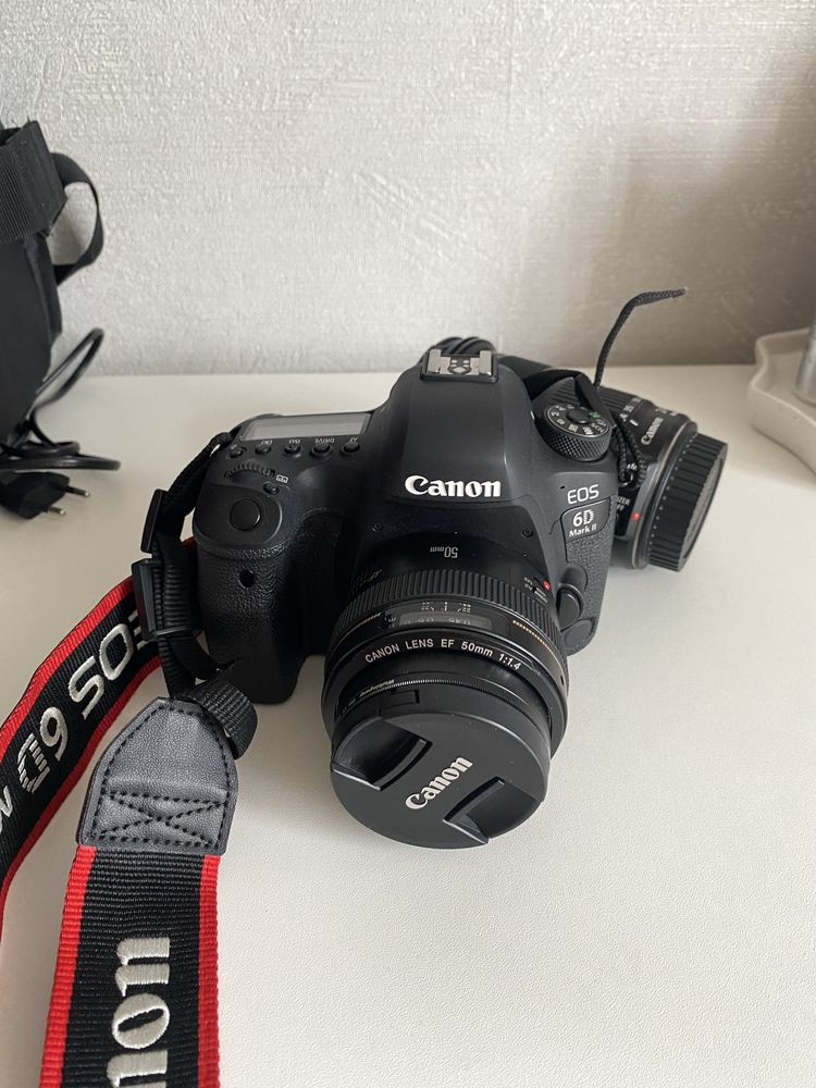 Canon 6d Mark2 почти новый