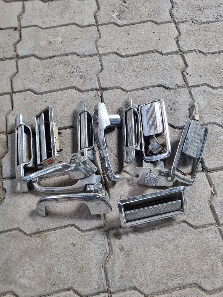 Продам на авто  замки