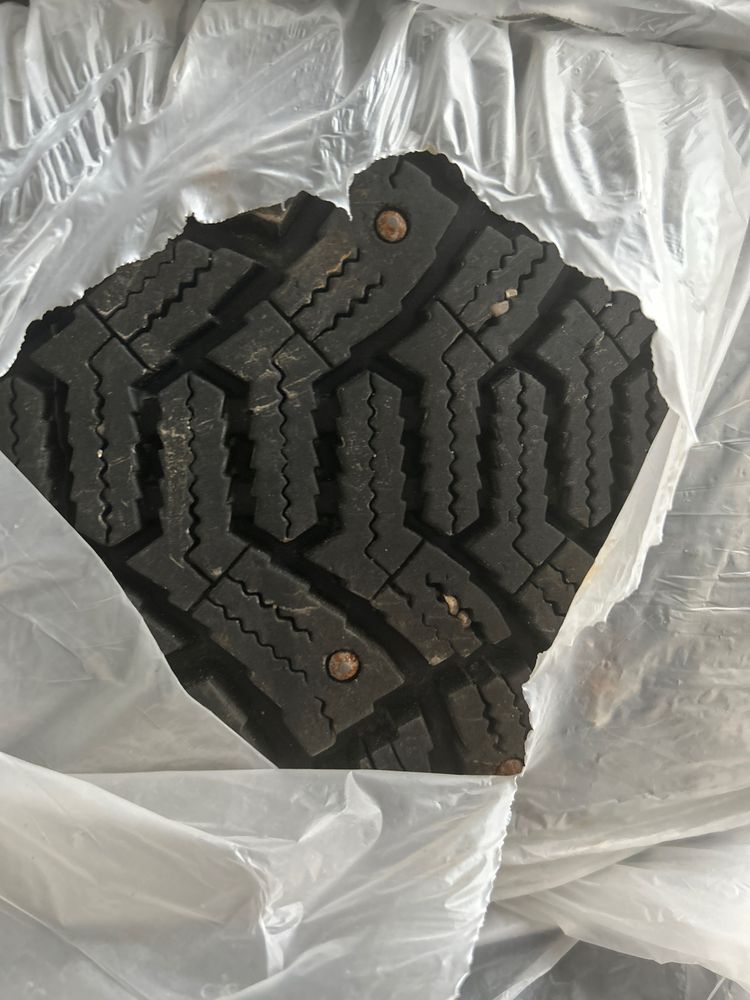 Продам комплект колес зима