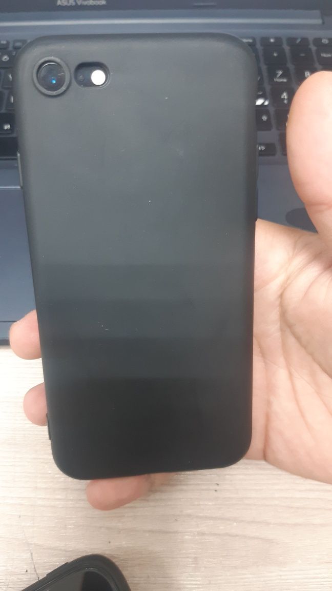Продам Iphone SE 64 gb