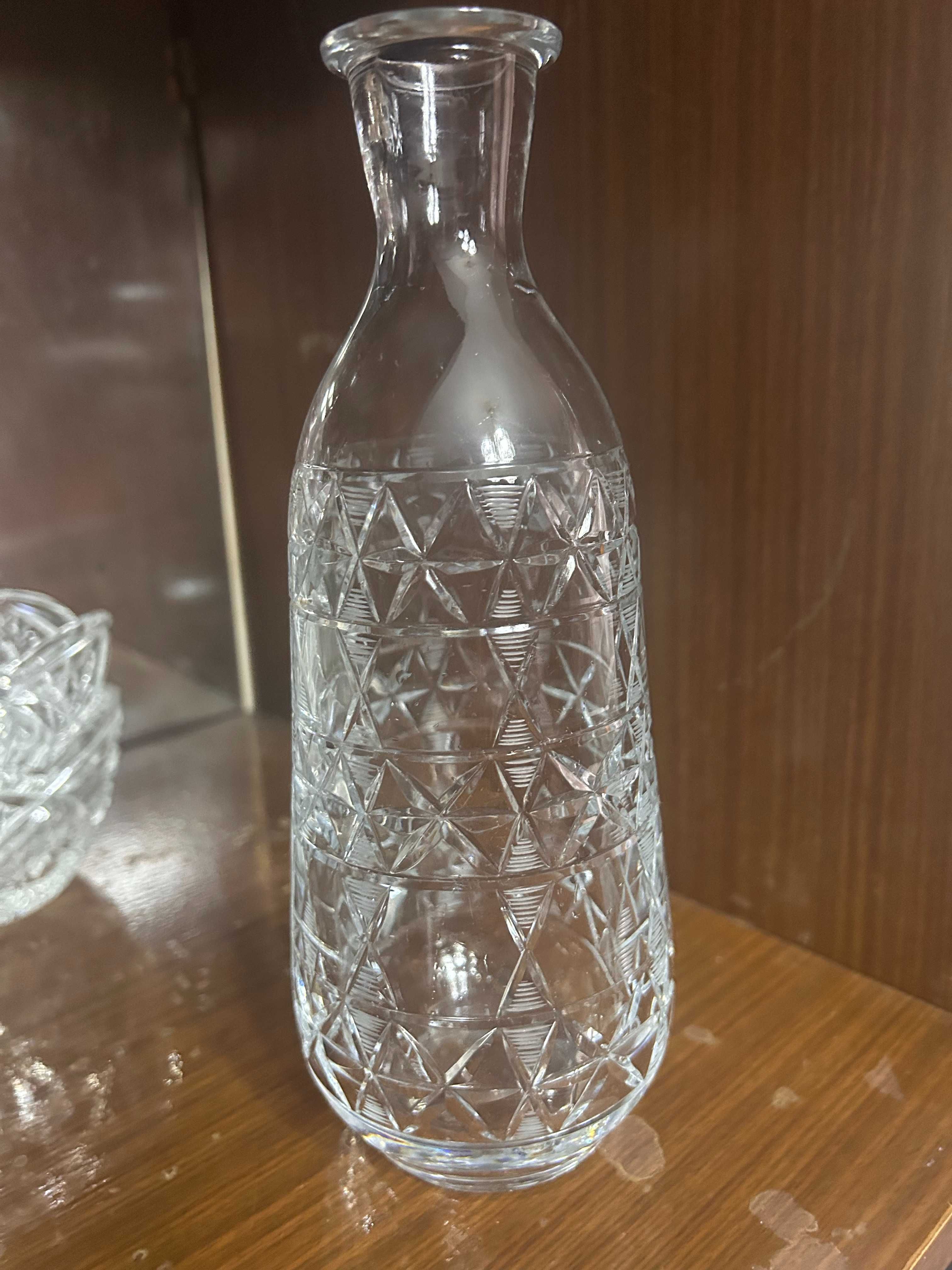 Продам хрустальные вазы и конфетницы