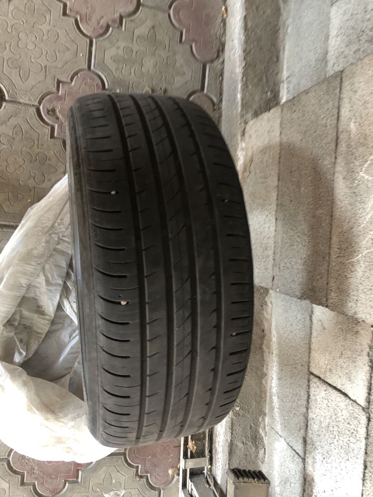 Продам летную шины