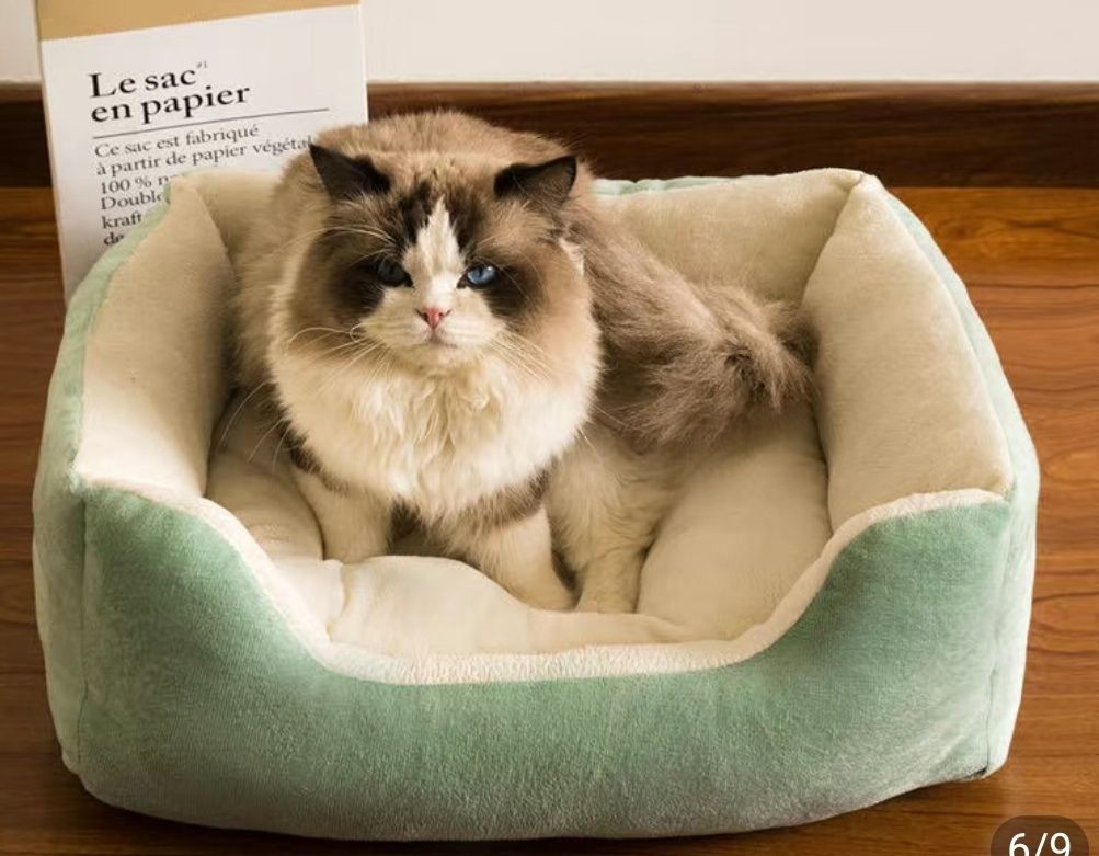 Лежанка для кошек