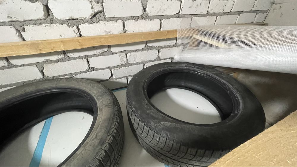 225/55/18 Продам зимние шины Michelin X-Ice фрикционные (липучки)