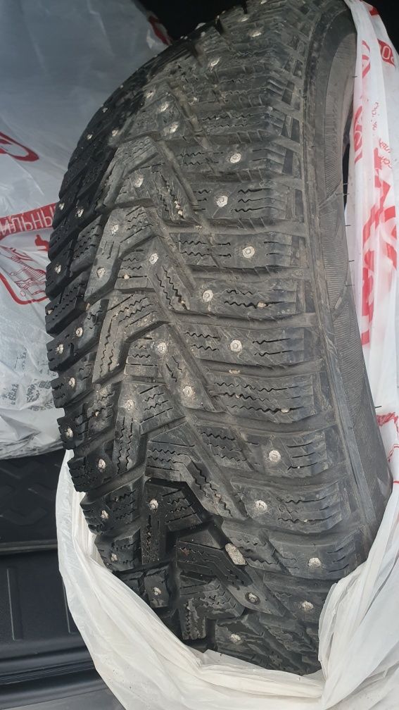 Резина зимняя Hankook  185/65 R15 с шипами