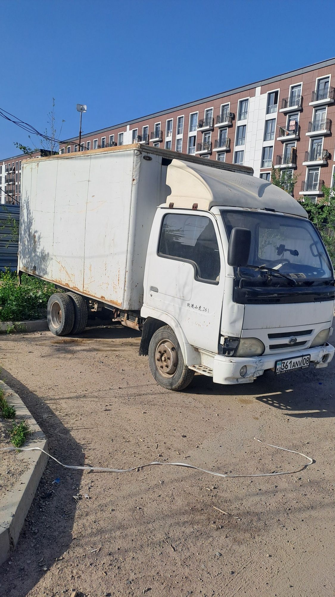 Вывоз мусора снег