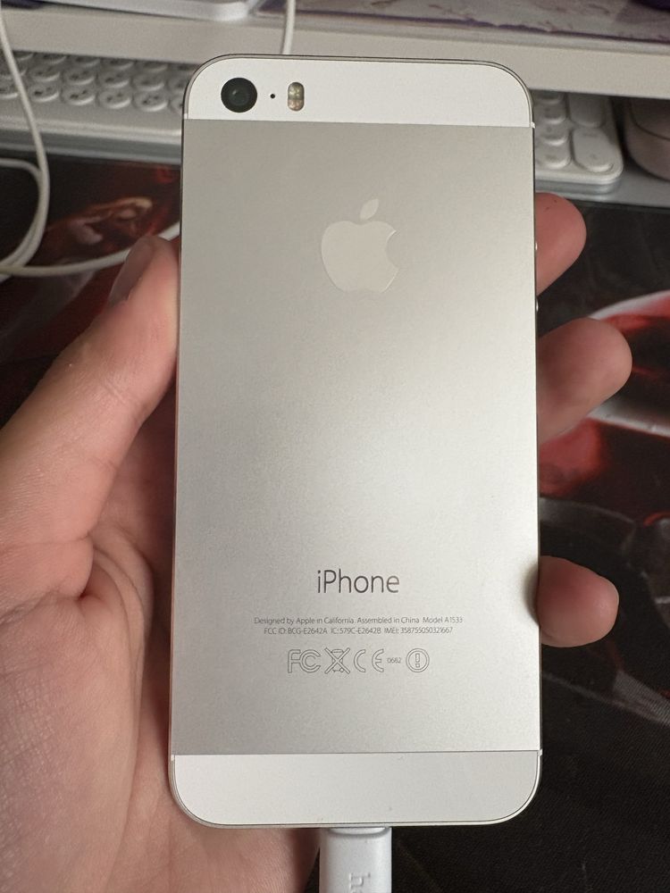 Продам iPhone 5s