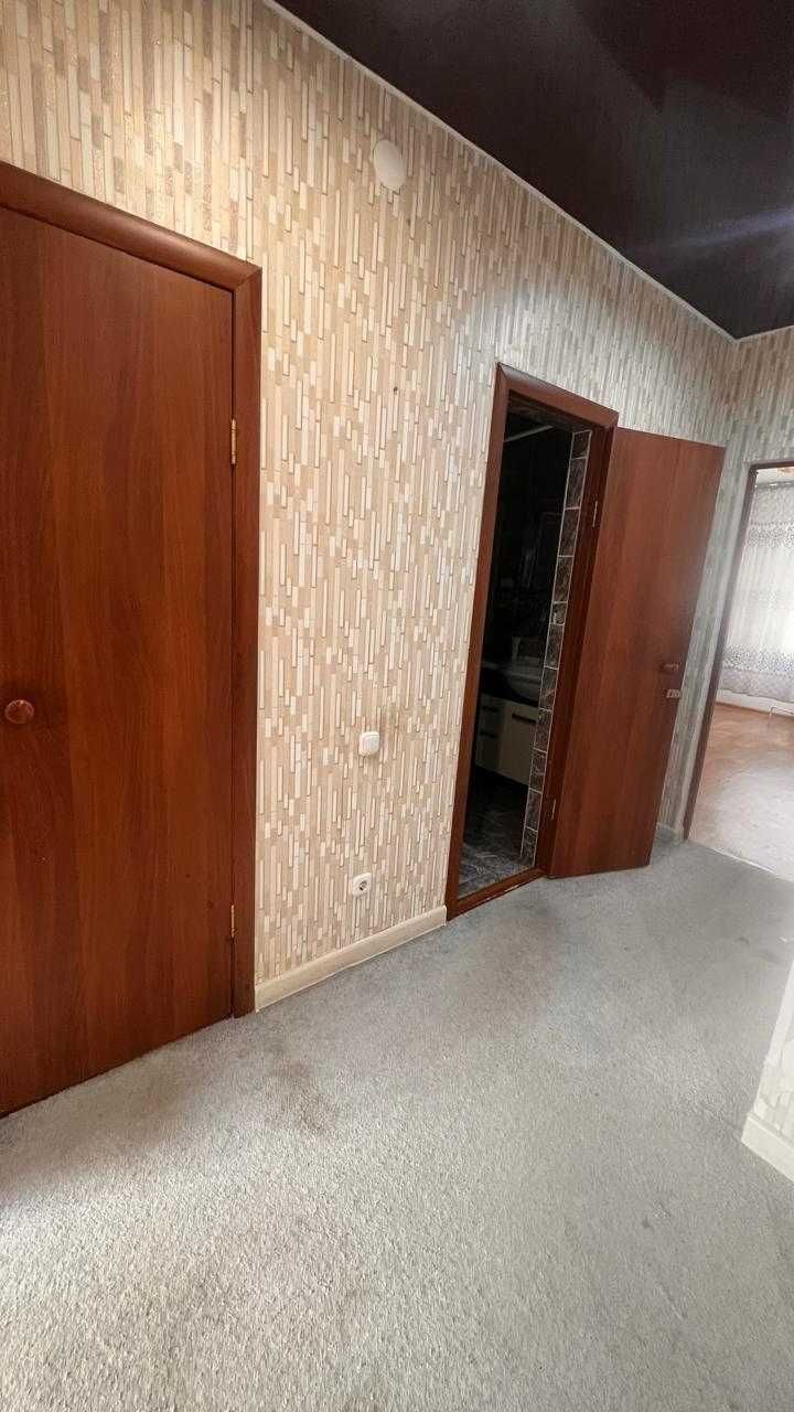 Продается квартира 3-комнатная, 90 м², пр. Шахтеров, 60