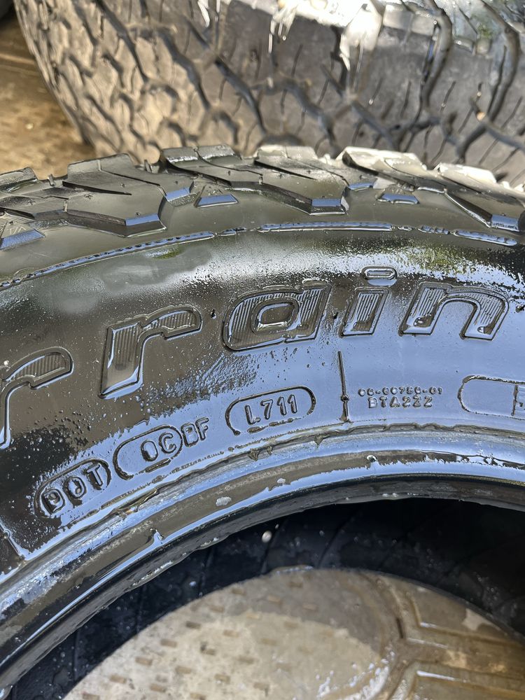 Продаются шины ГУДРИЧ ВСЕСЕЗОННЫЕ размер 285/70 R17