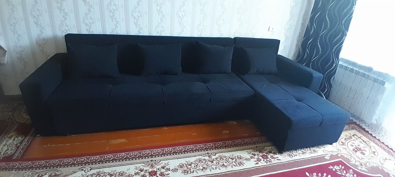 Продам диван 150 000