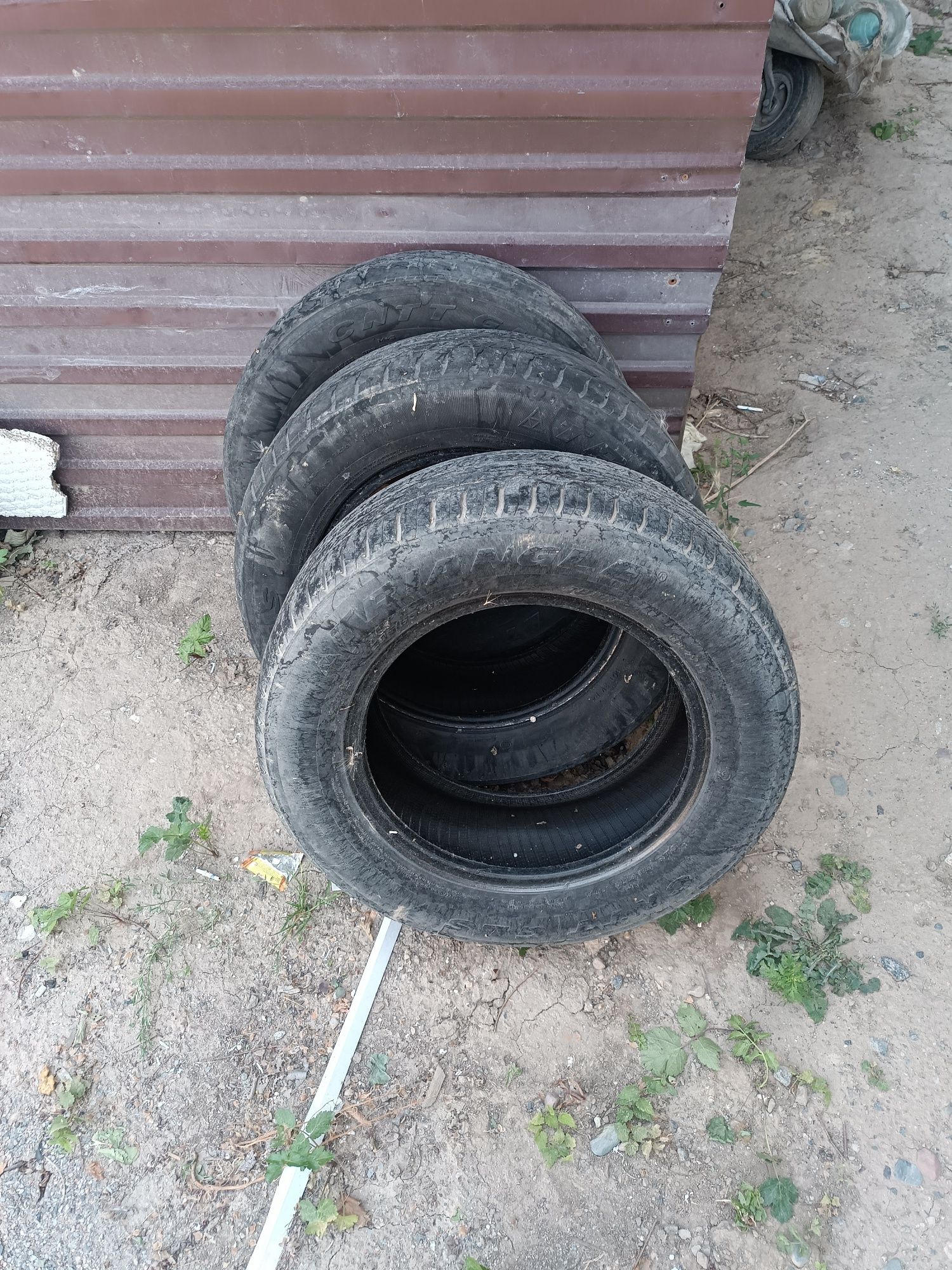 Продам бу шины хорошом состаяне.