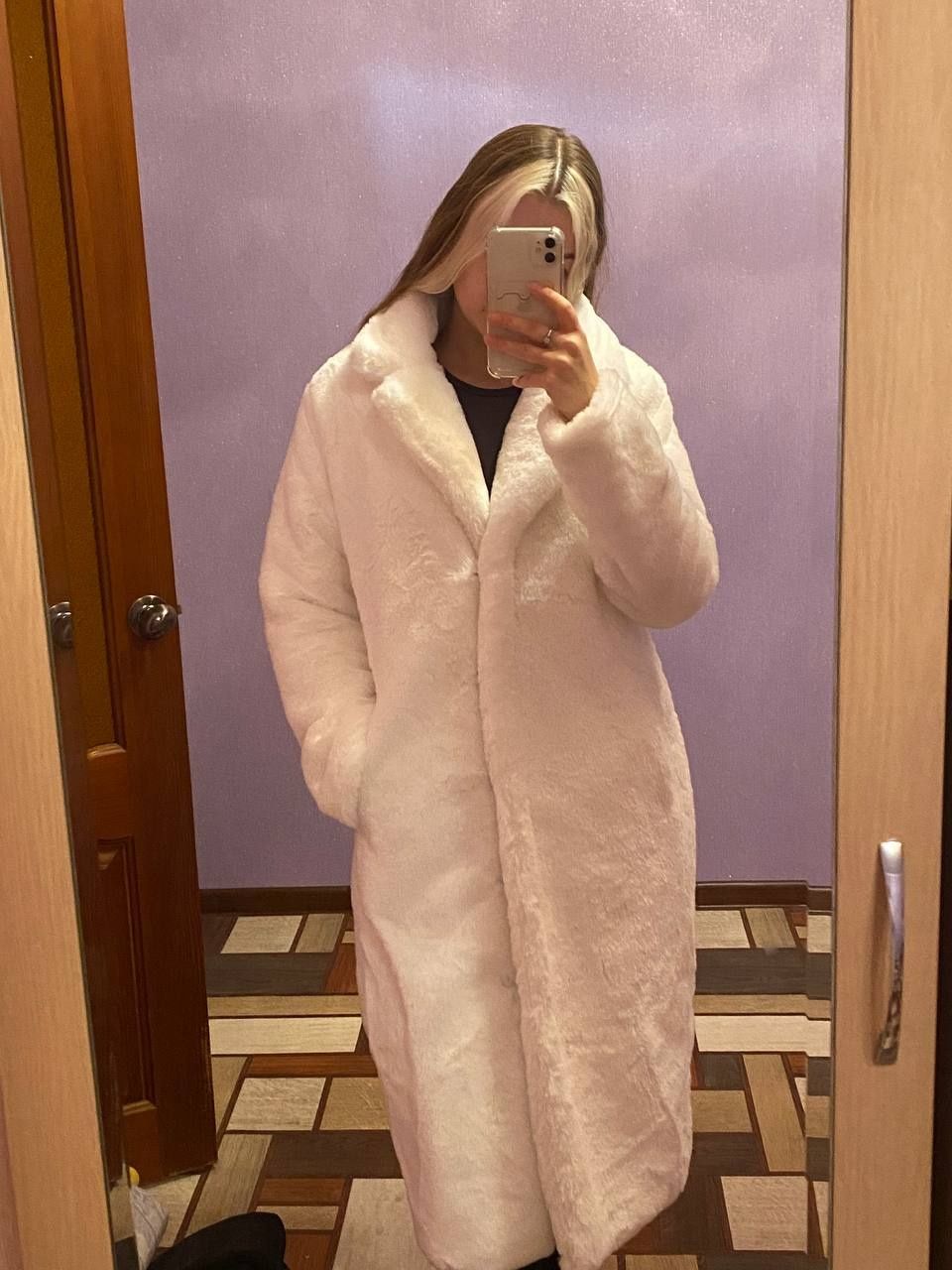 Новая шуба белая из искусственного меха