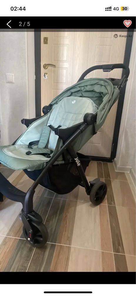 Продам коляску прогулочную Joie