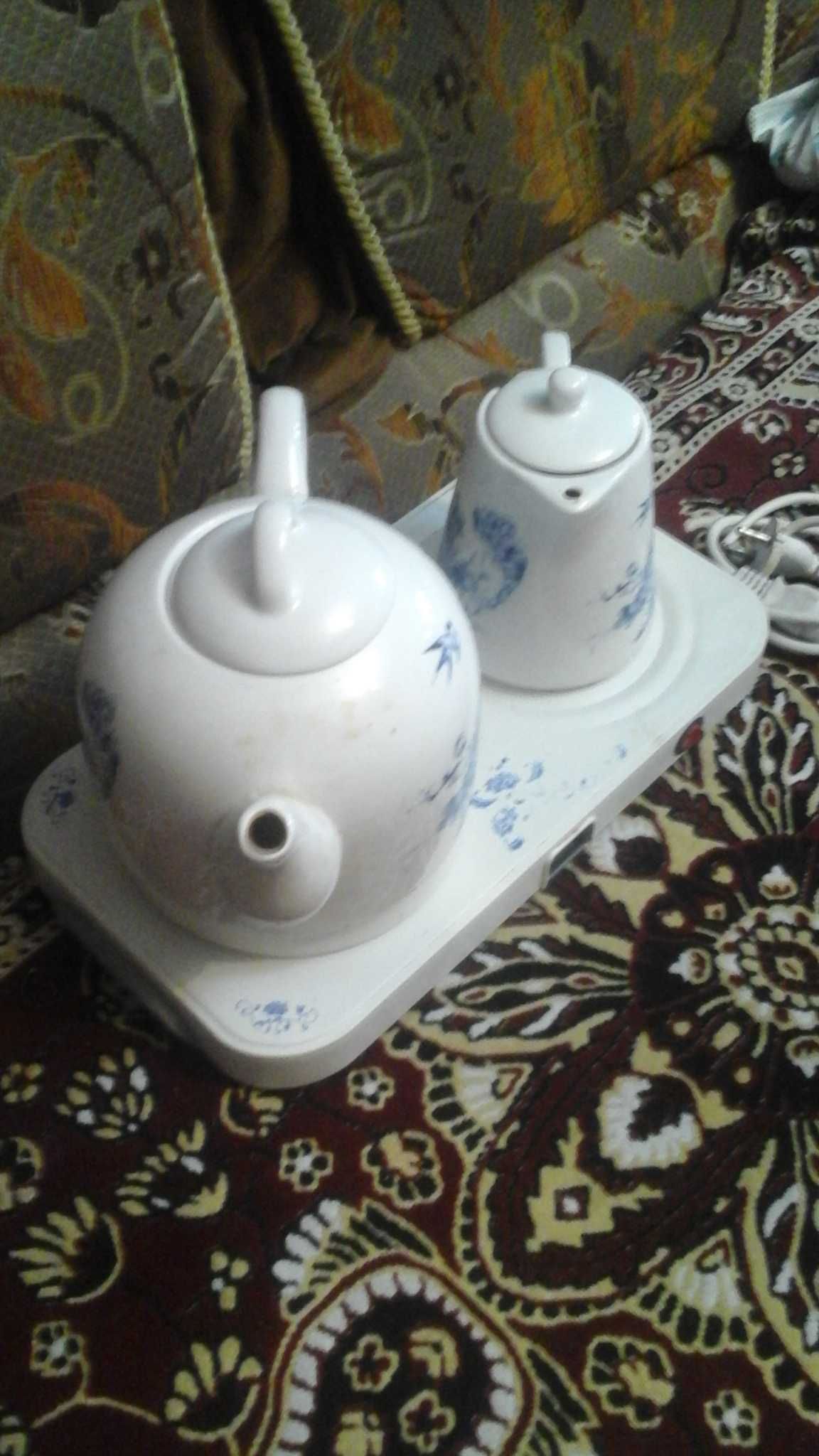 Продам электрический чайник и заварник.
