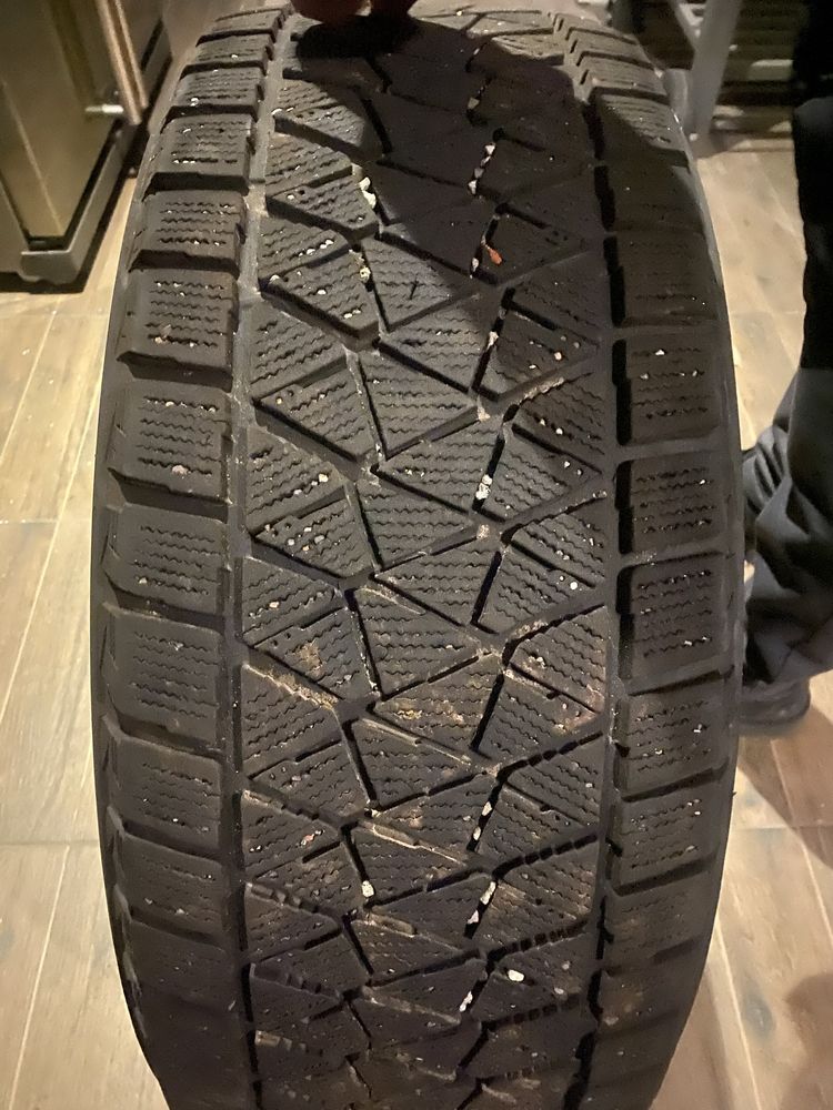 BridgeStone Blizzak 265/60 R18