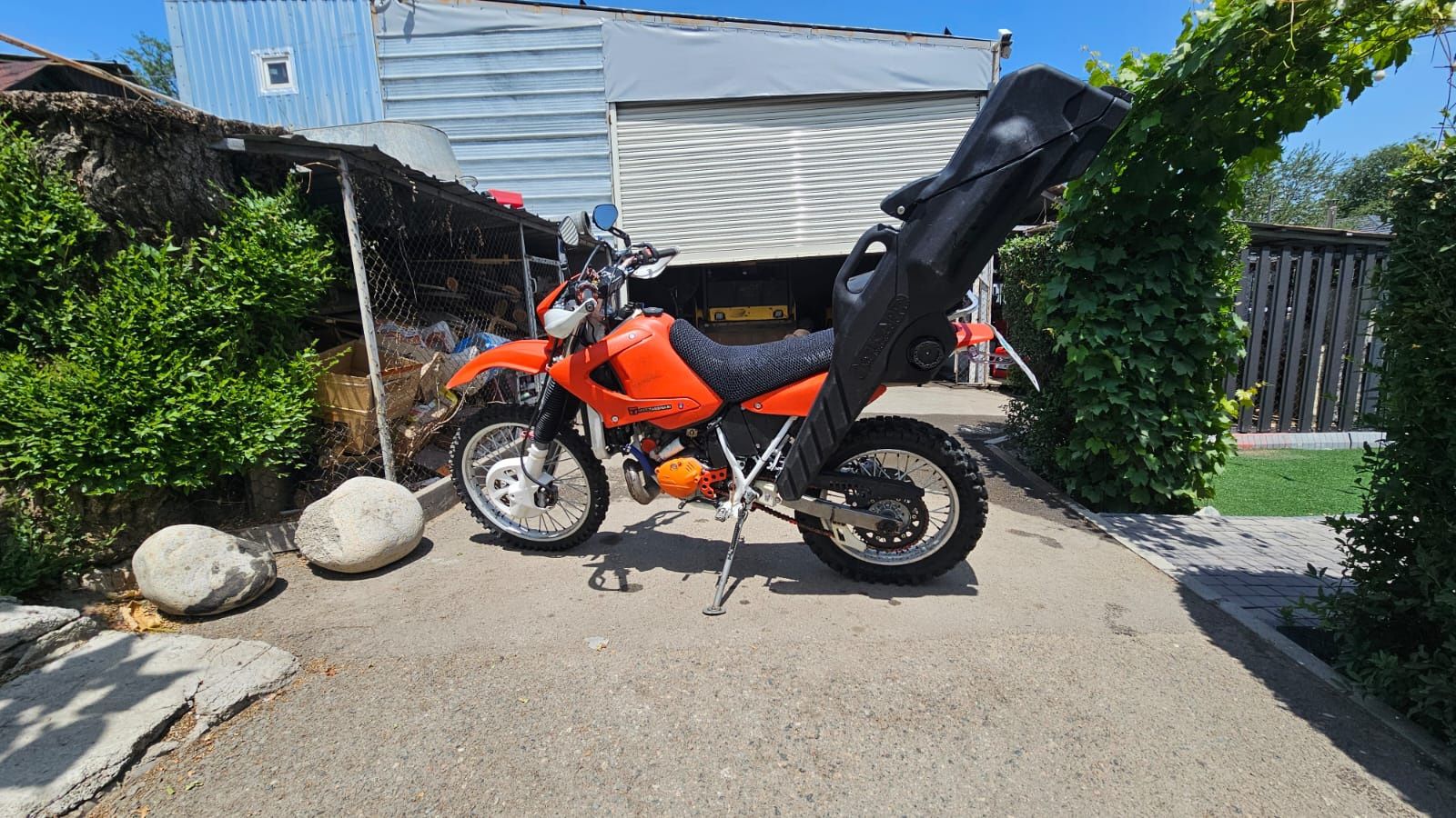Продам мотоцикл эндуро Yamaha lanza dt230
