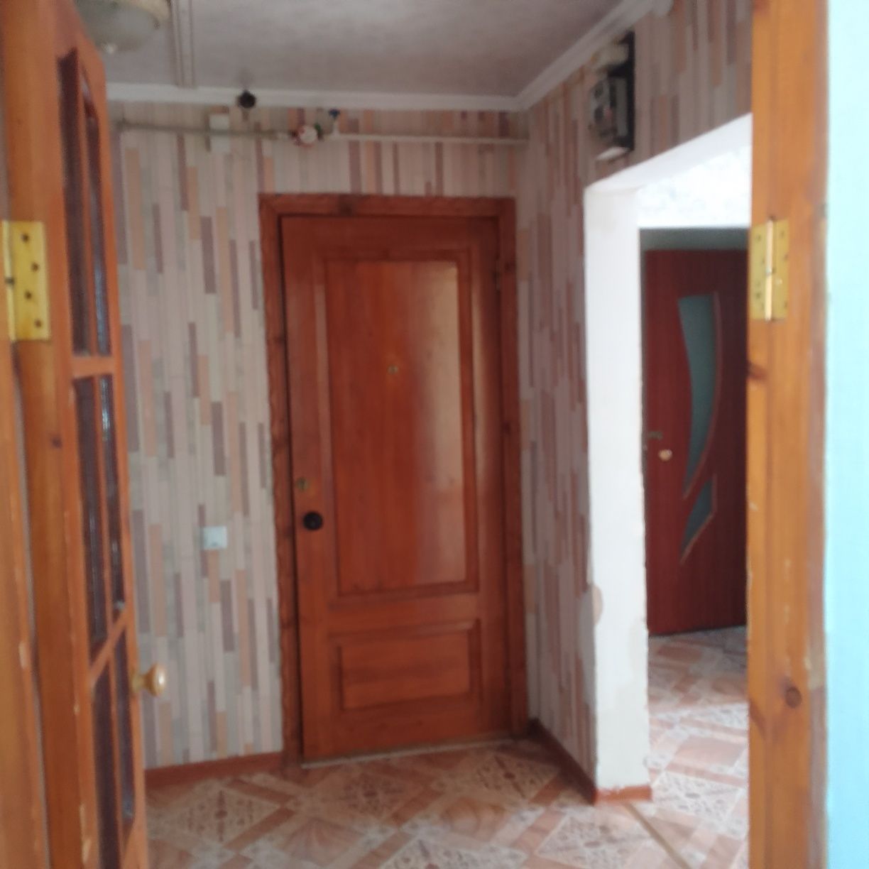 Продам 5-ти комнатную квартиру