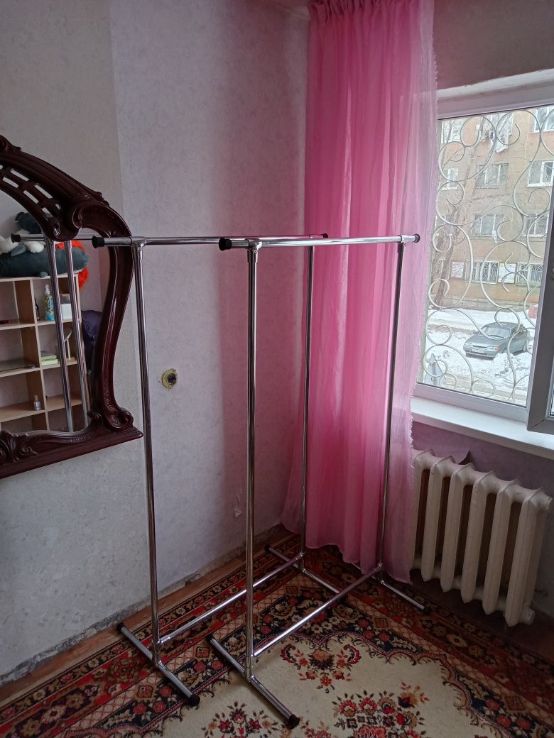 Продам Вешалки новые