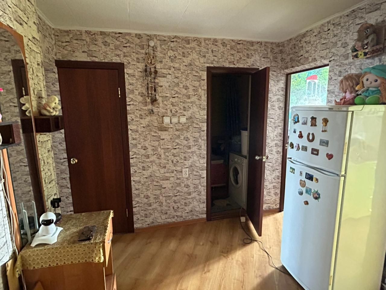 Продам 3ком новой планировки  район 17 школы!!!