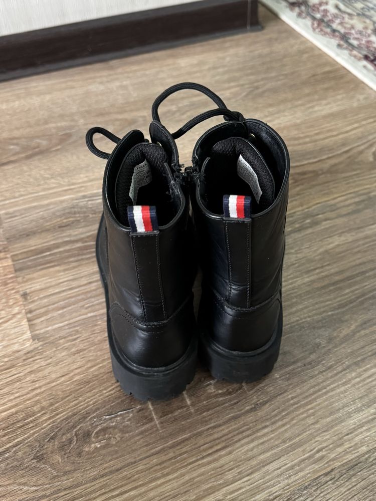 Ботинки Tommy Hilfiger
