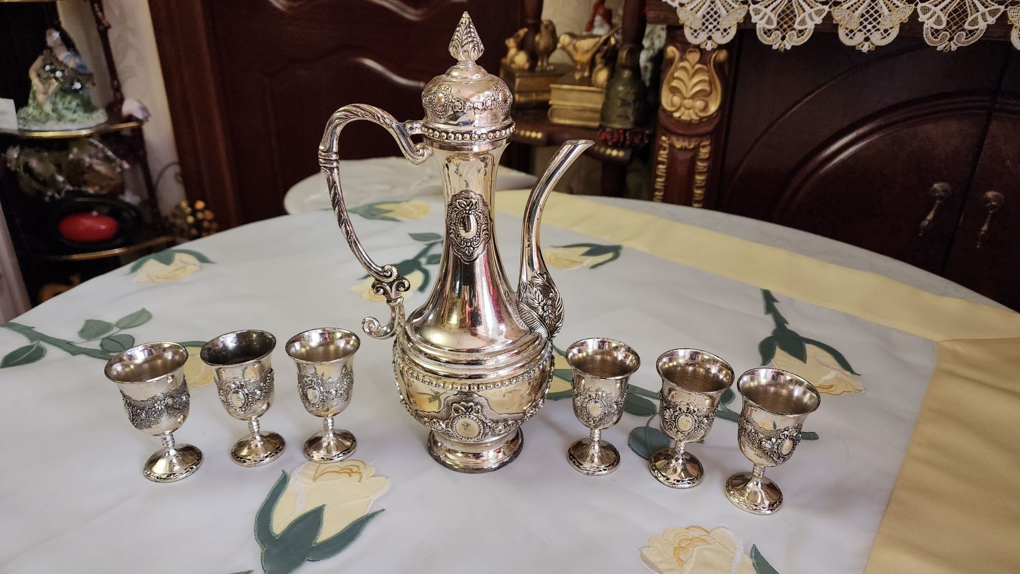 Мельхиоровый набор кувшин и рюмки