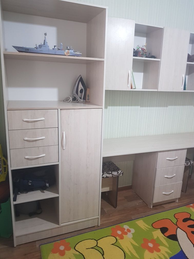продаю детскую мебель почти новая