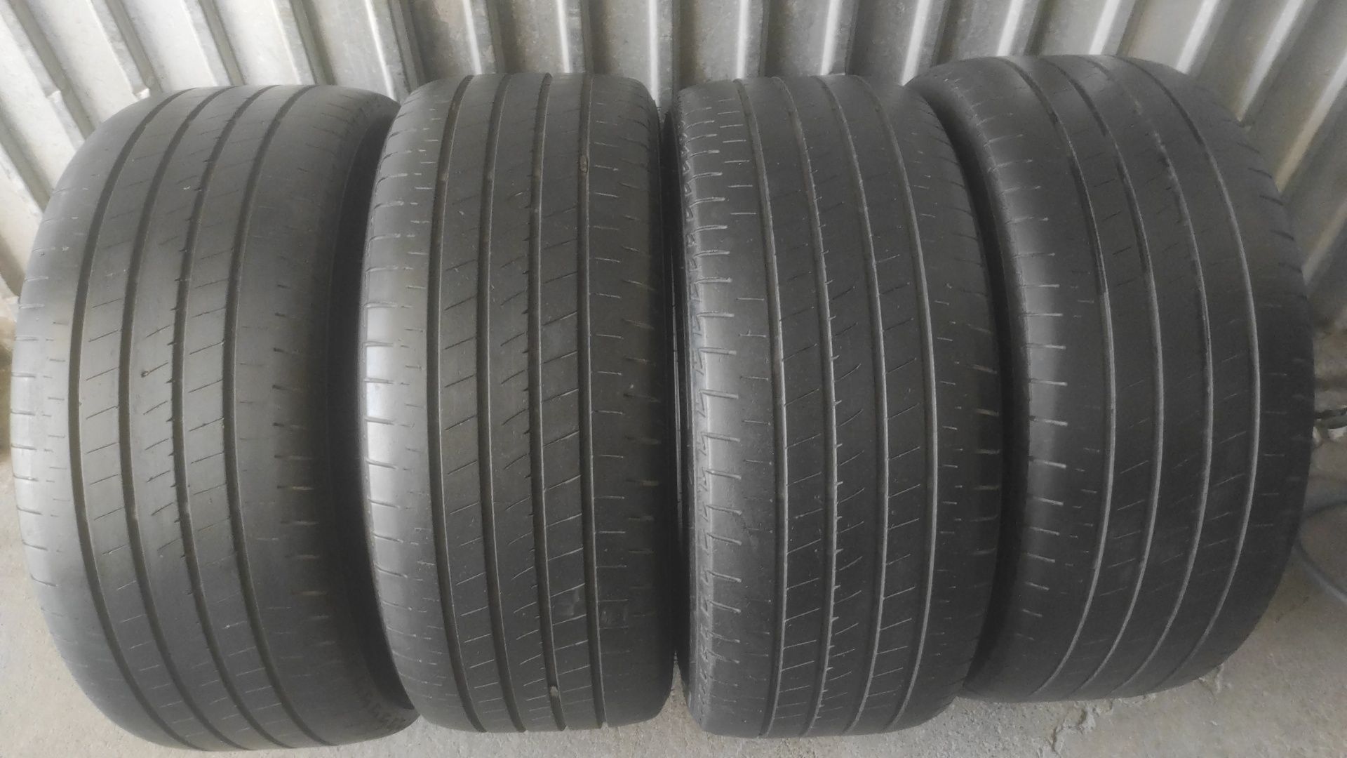 235/45R18 Bridgestone