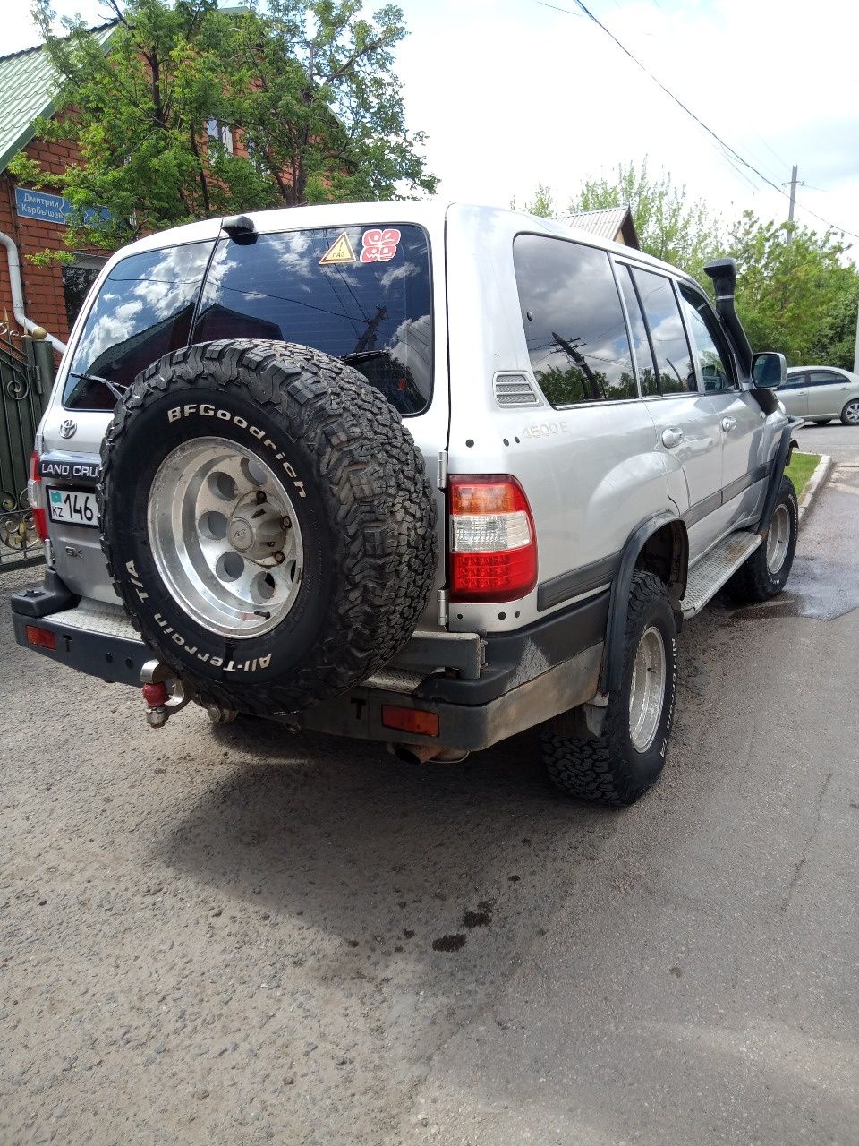 TOYOTA Land cruiser 105