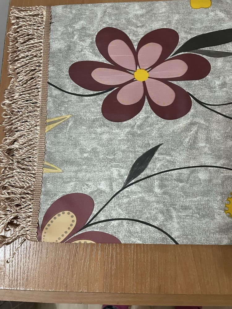 Скатерь  новая продам
