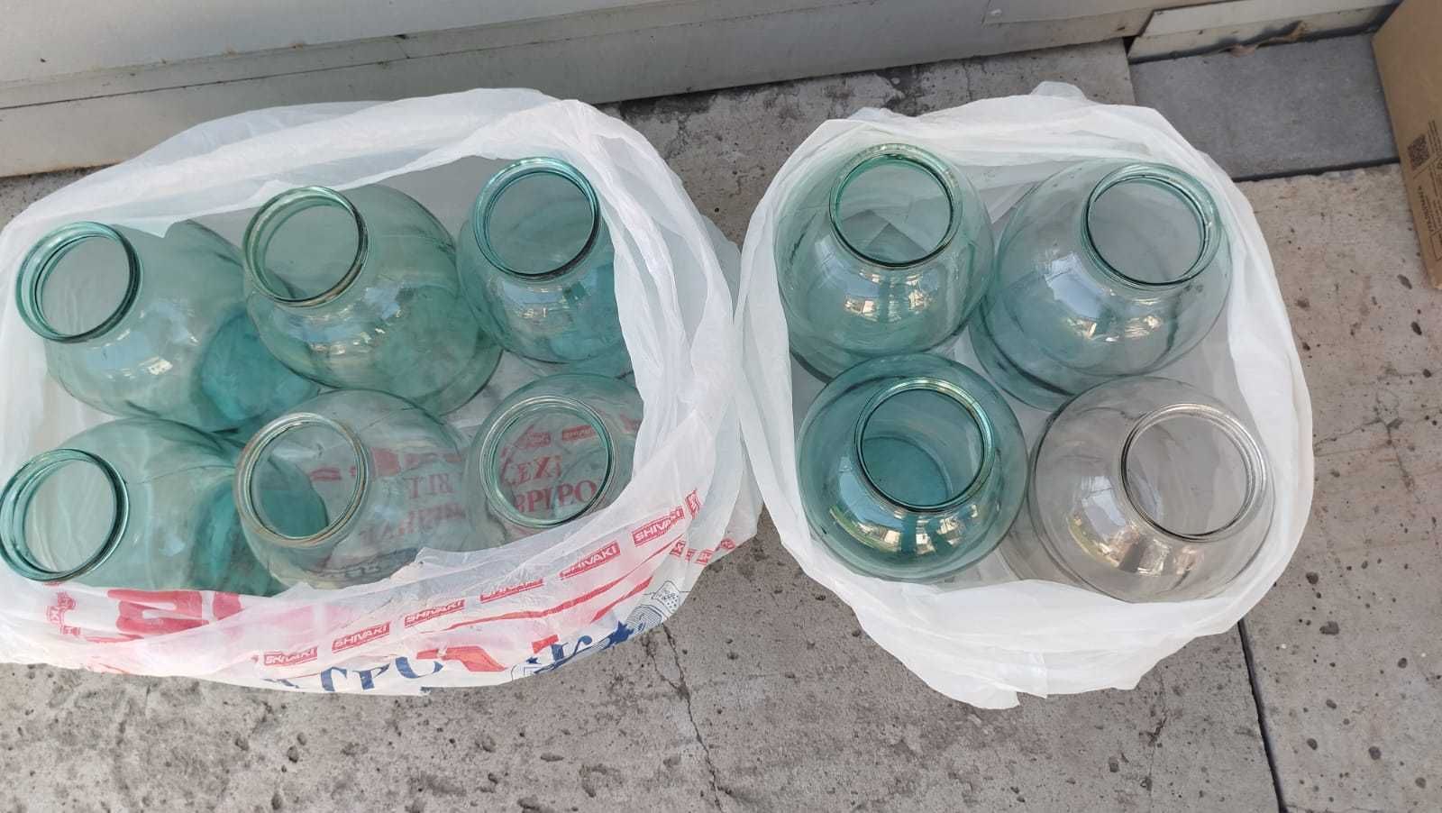 Отдам за шоколадку банки