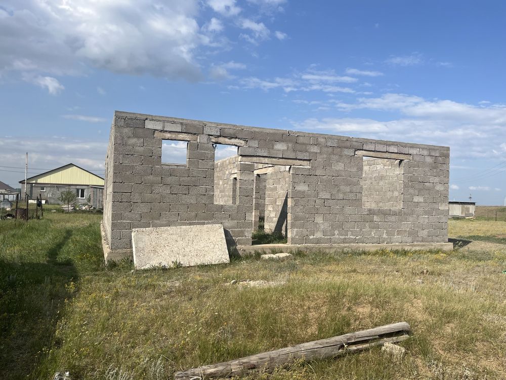 В селе Достык (РТС)продается новый строящийся дом. СРОЧНО ТОРГ