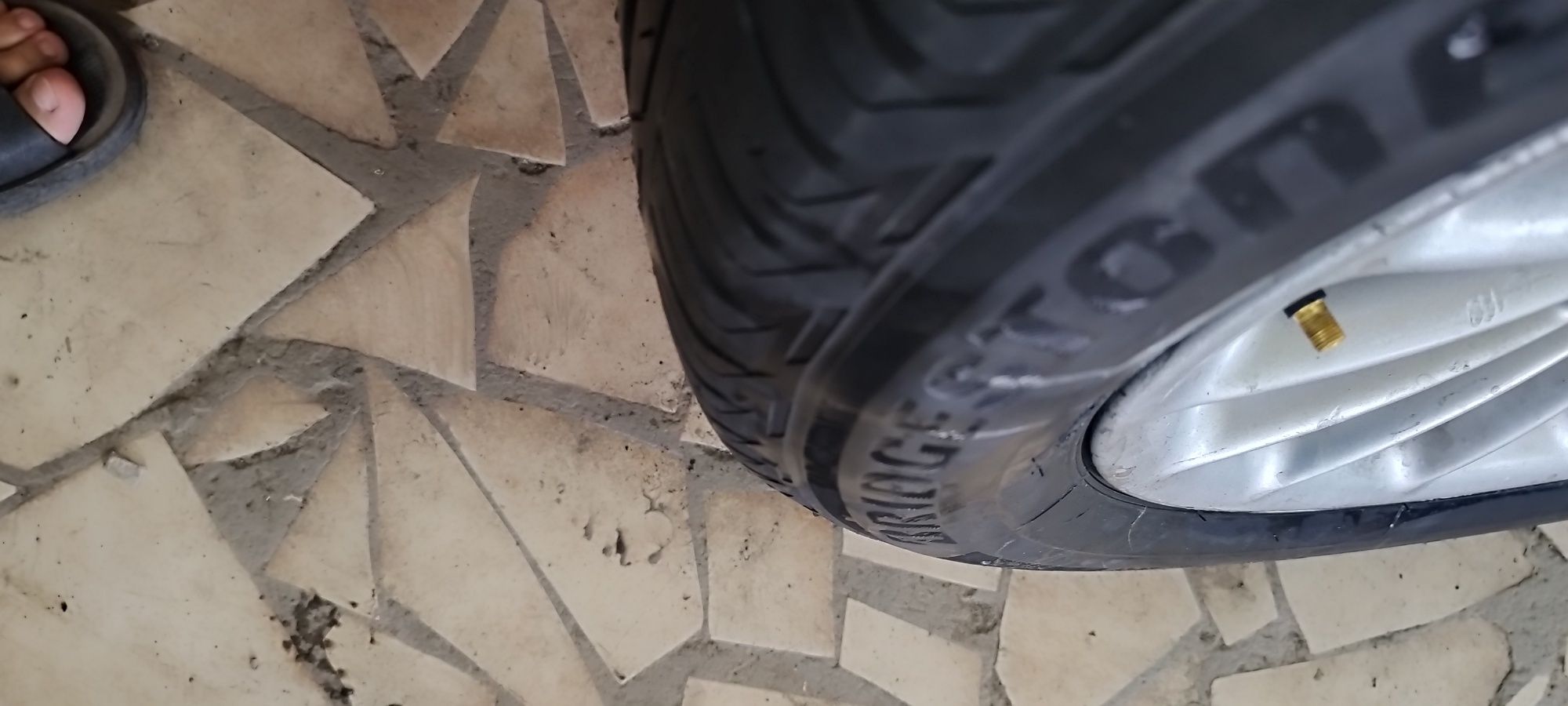 Продам 1шт летнюю шину 215/60/16