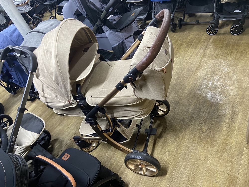 Коляска LUXMOM