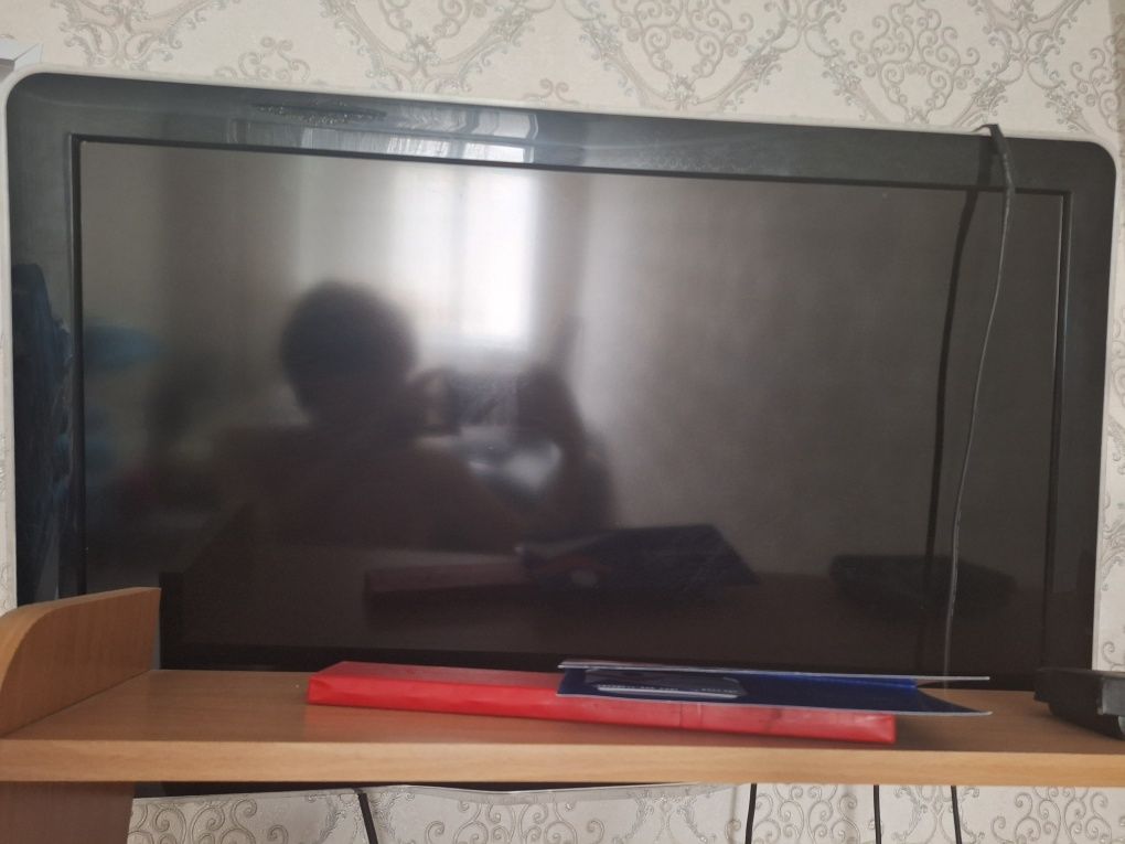 Телевизор от компании PHILIPS