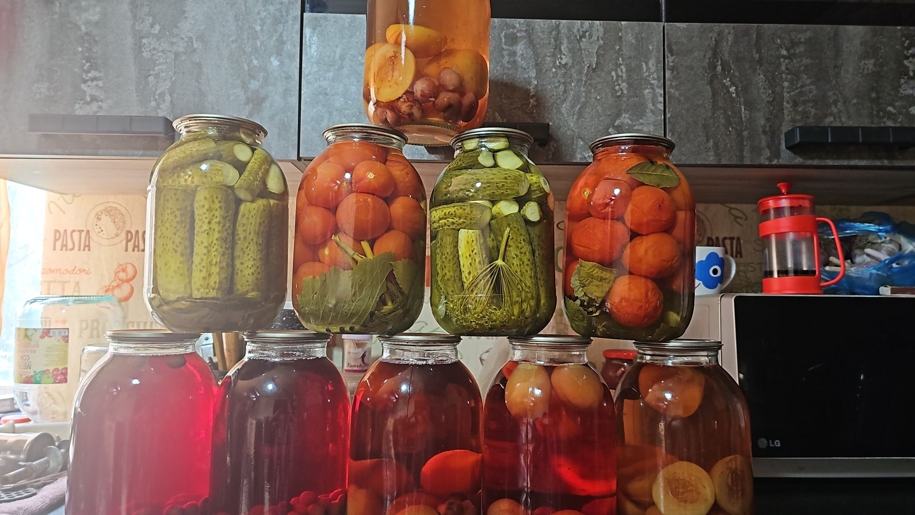Домашние соления, компоты, салаты