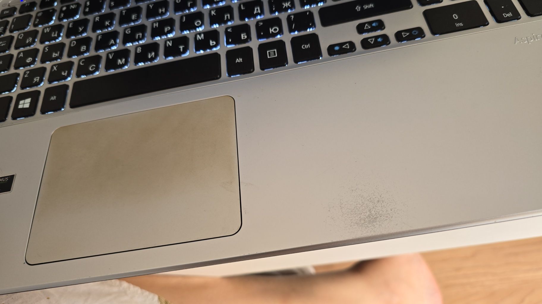 Срочно! продам Ноутбук Acer Aspire V5